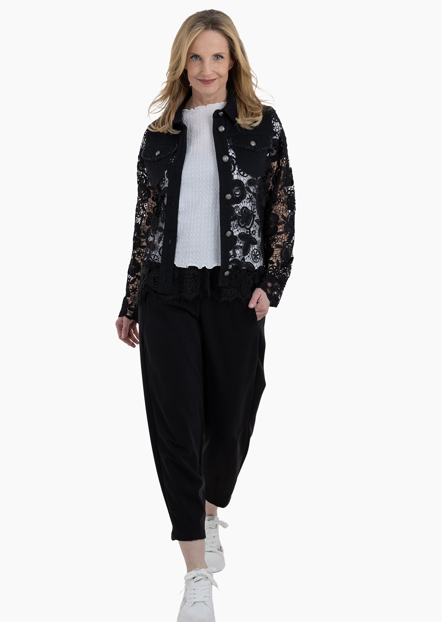 Jeansjacke in Allover-Häkeloptik, schwarz