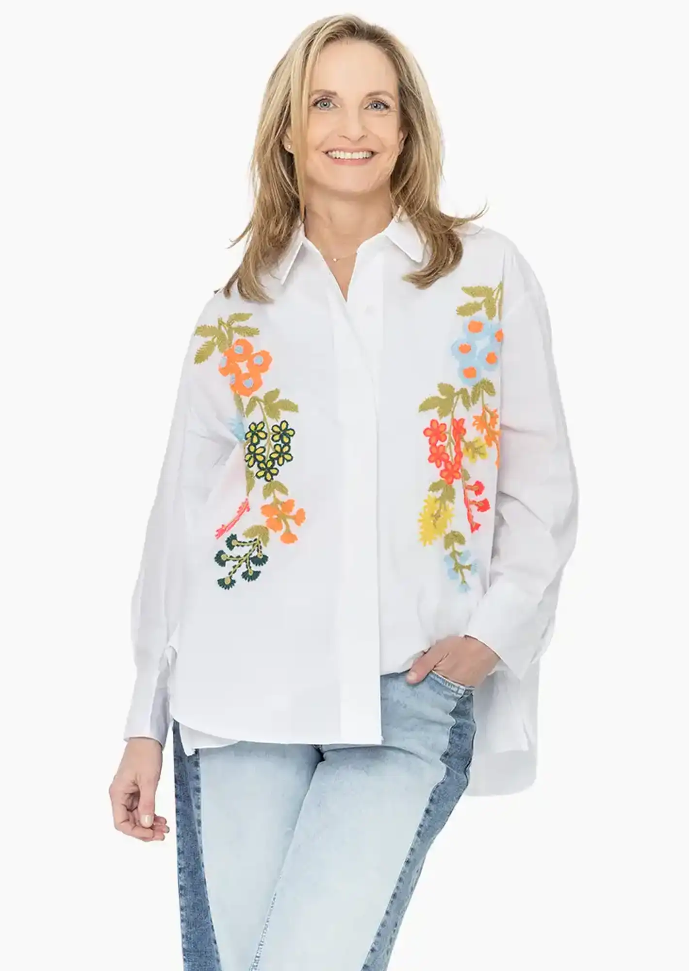 Bluse mit floraler Stickerei, weiß