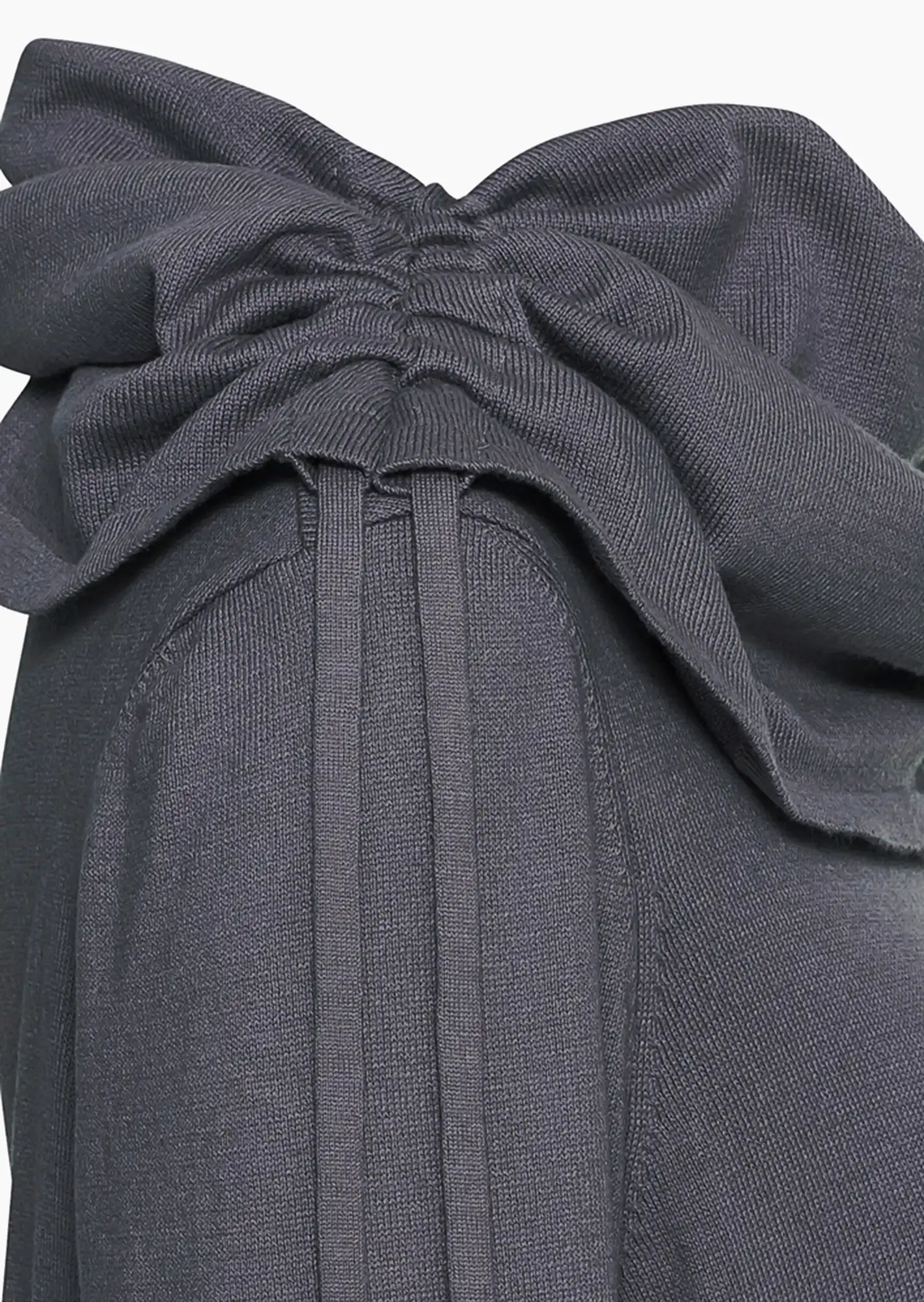 Vokuhila-Strickpullover mit Rollkragen, grau-melange