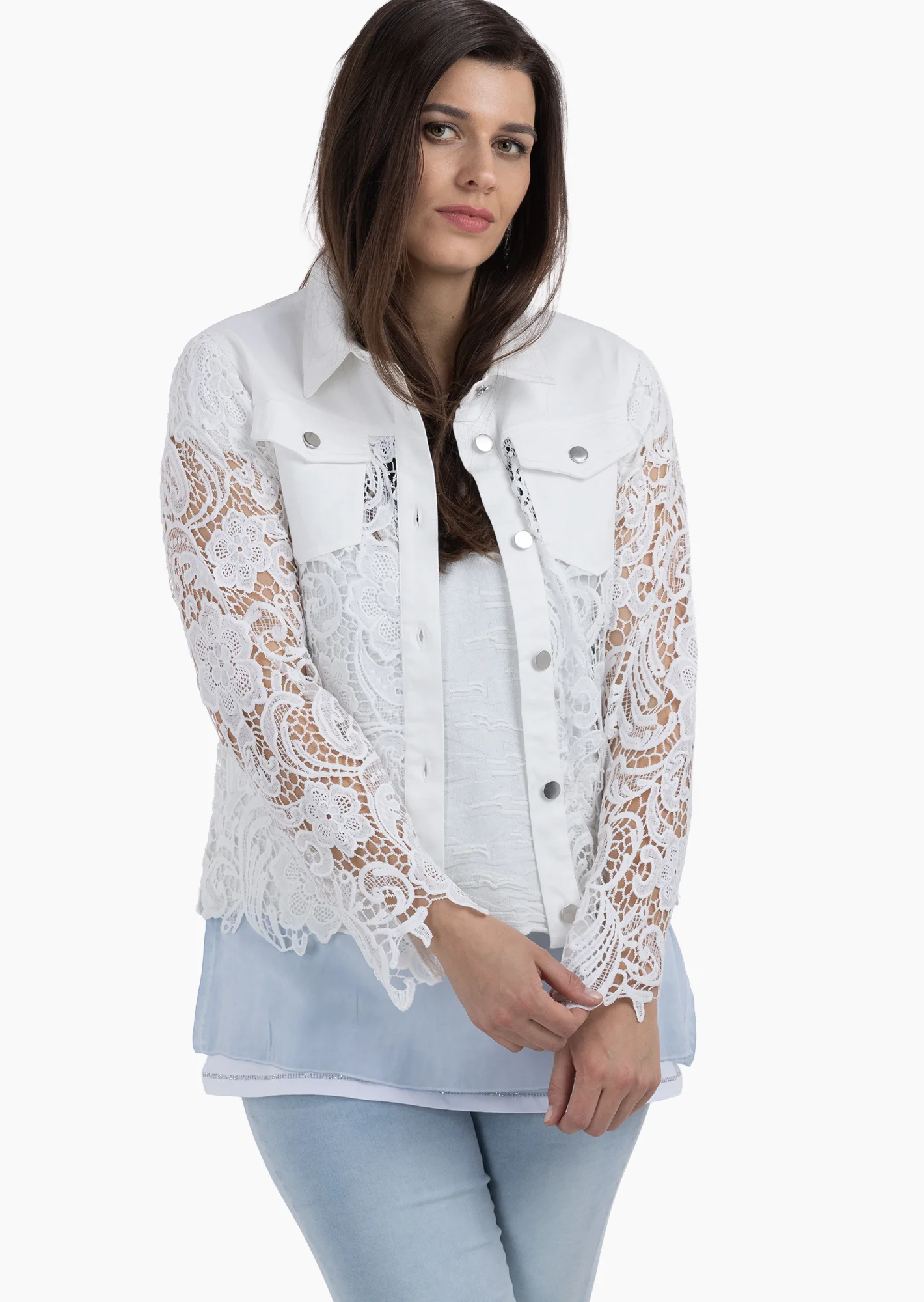 Jeansjacke mit Häkeloptik, weiß