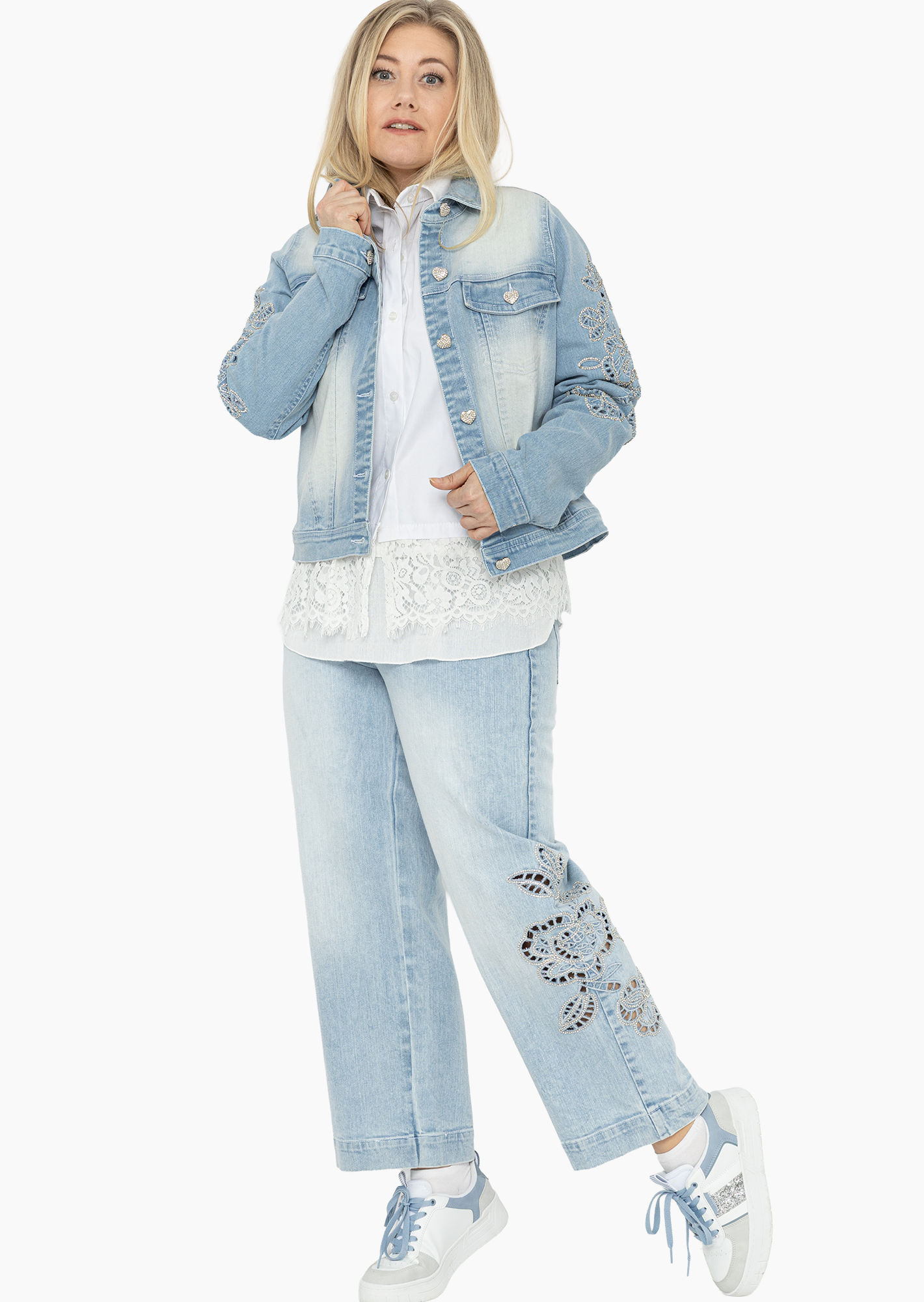 Jeans mit Lochstickerei, bleached blue denim