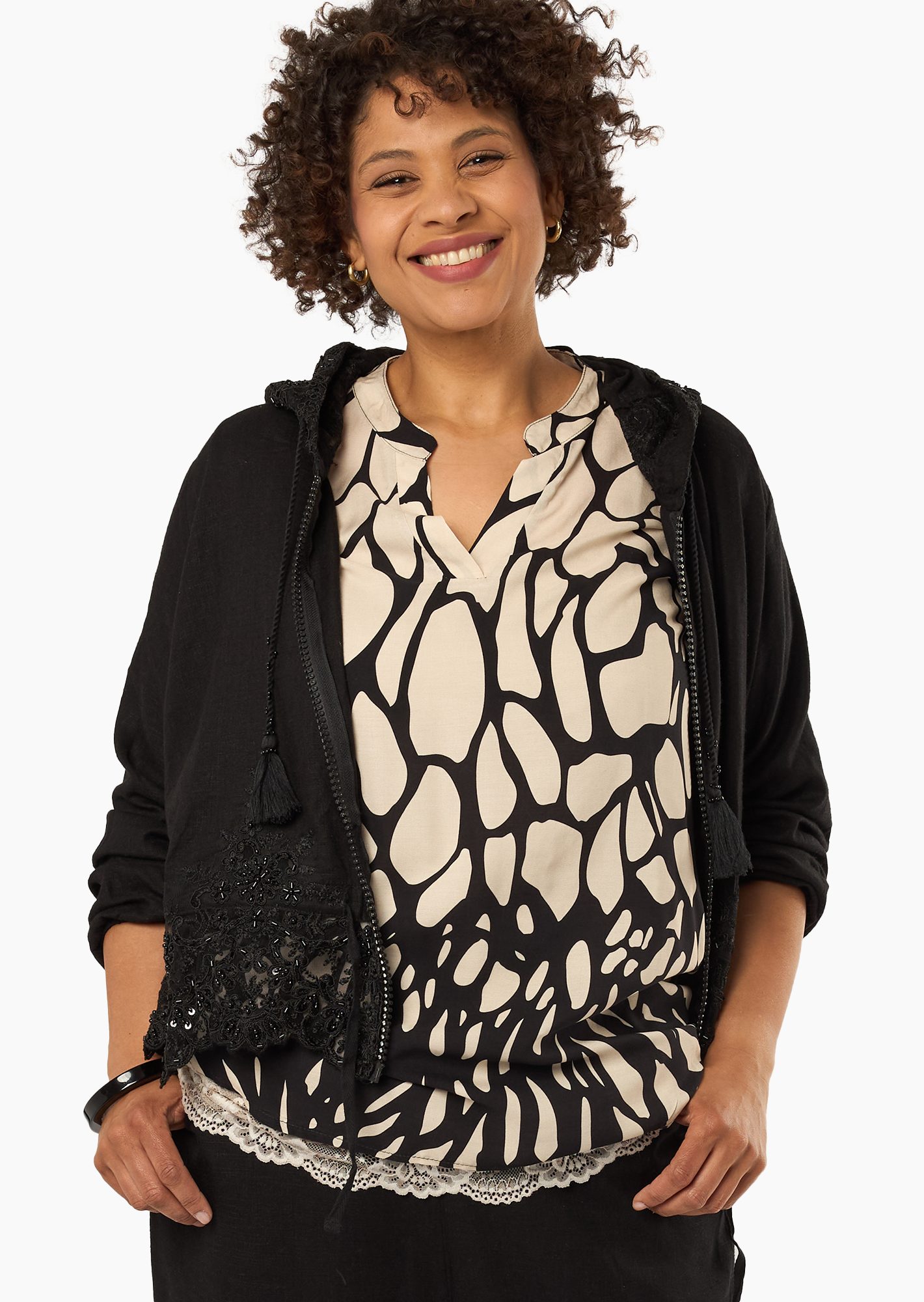 Bluse mit stylischem Print, schwarz-crema