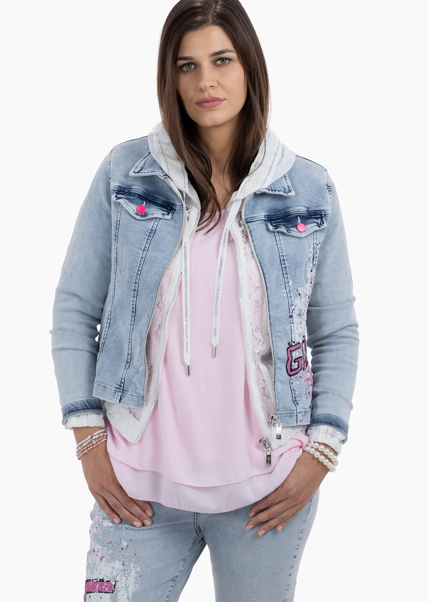 Trendige Jeansjacke mit pinken Details, bleached denim