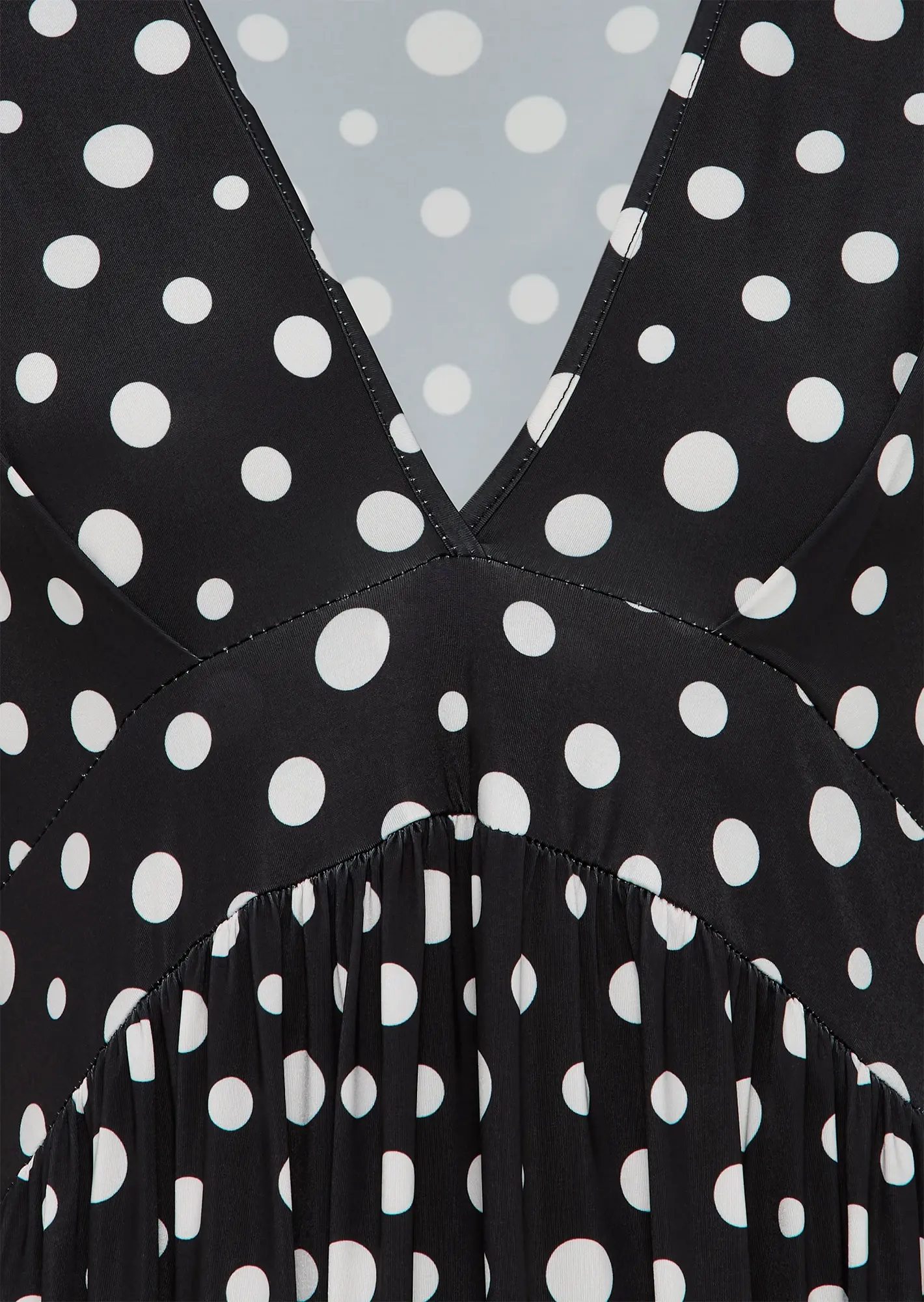 Maxi-Kleid mit Punkten, schwarz-weiß