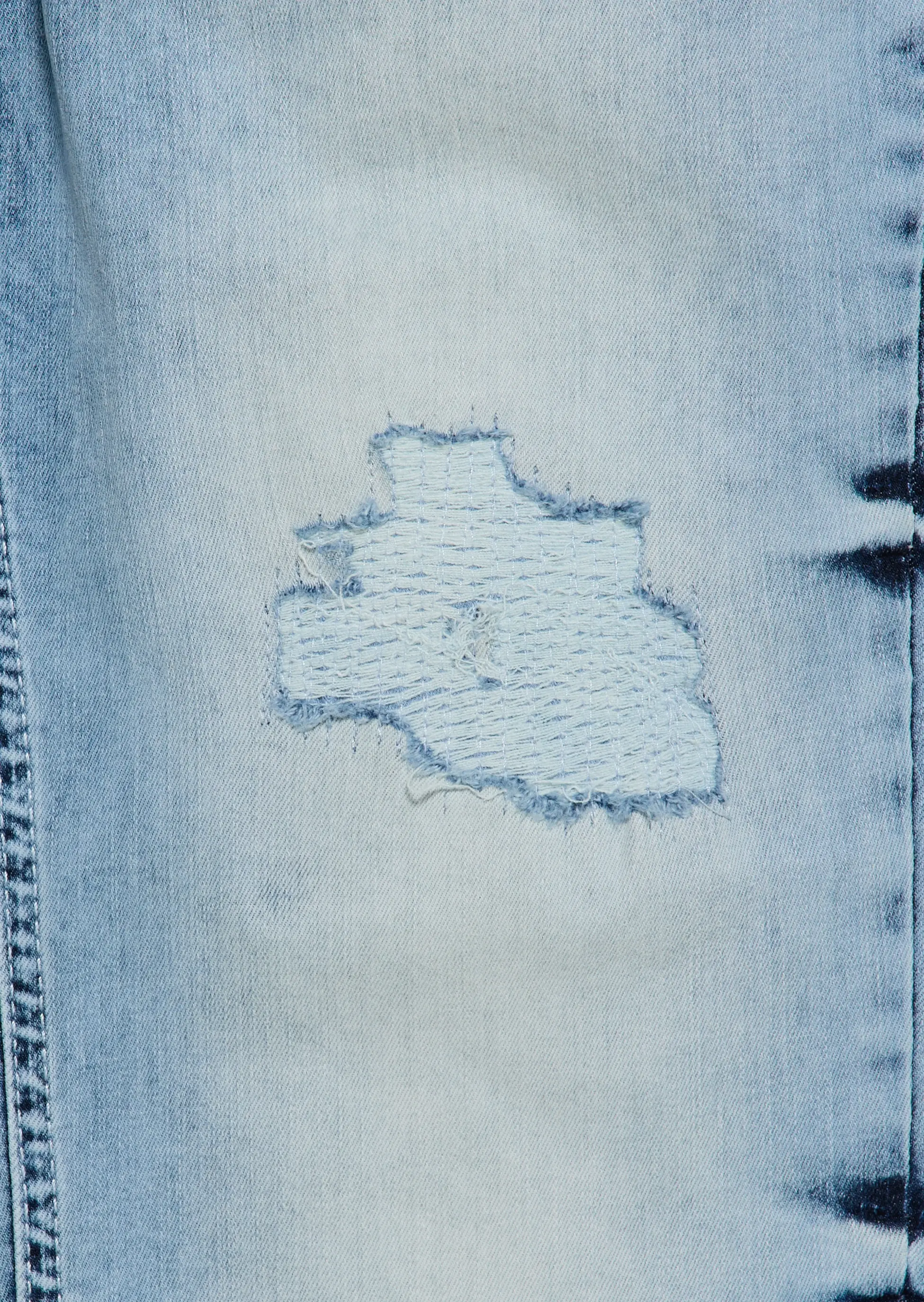 Jeans mit Destroyed-Optik, light blue denim
