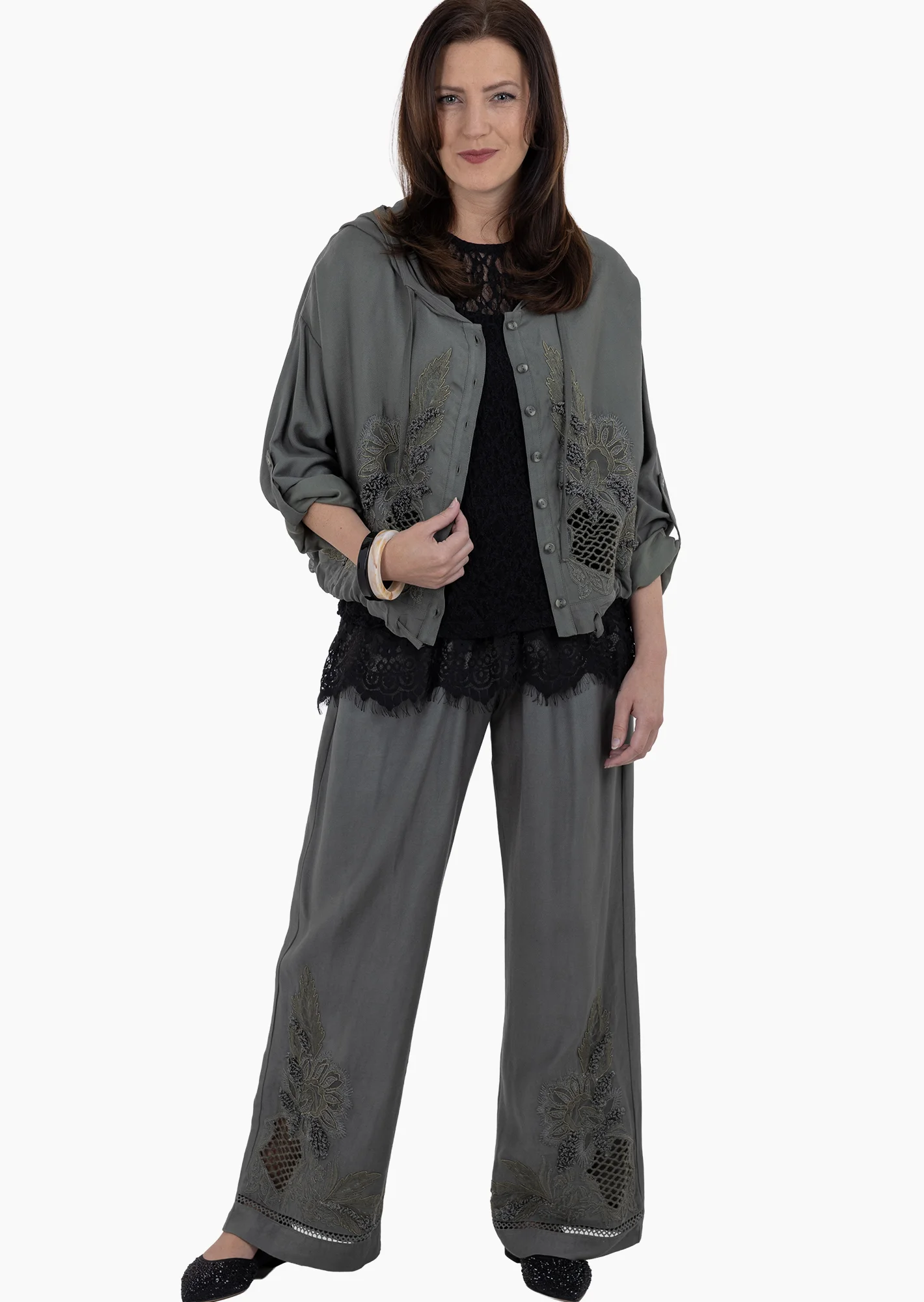 leichte Hose mit dekorativer Stickerei, khaki