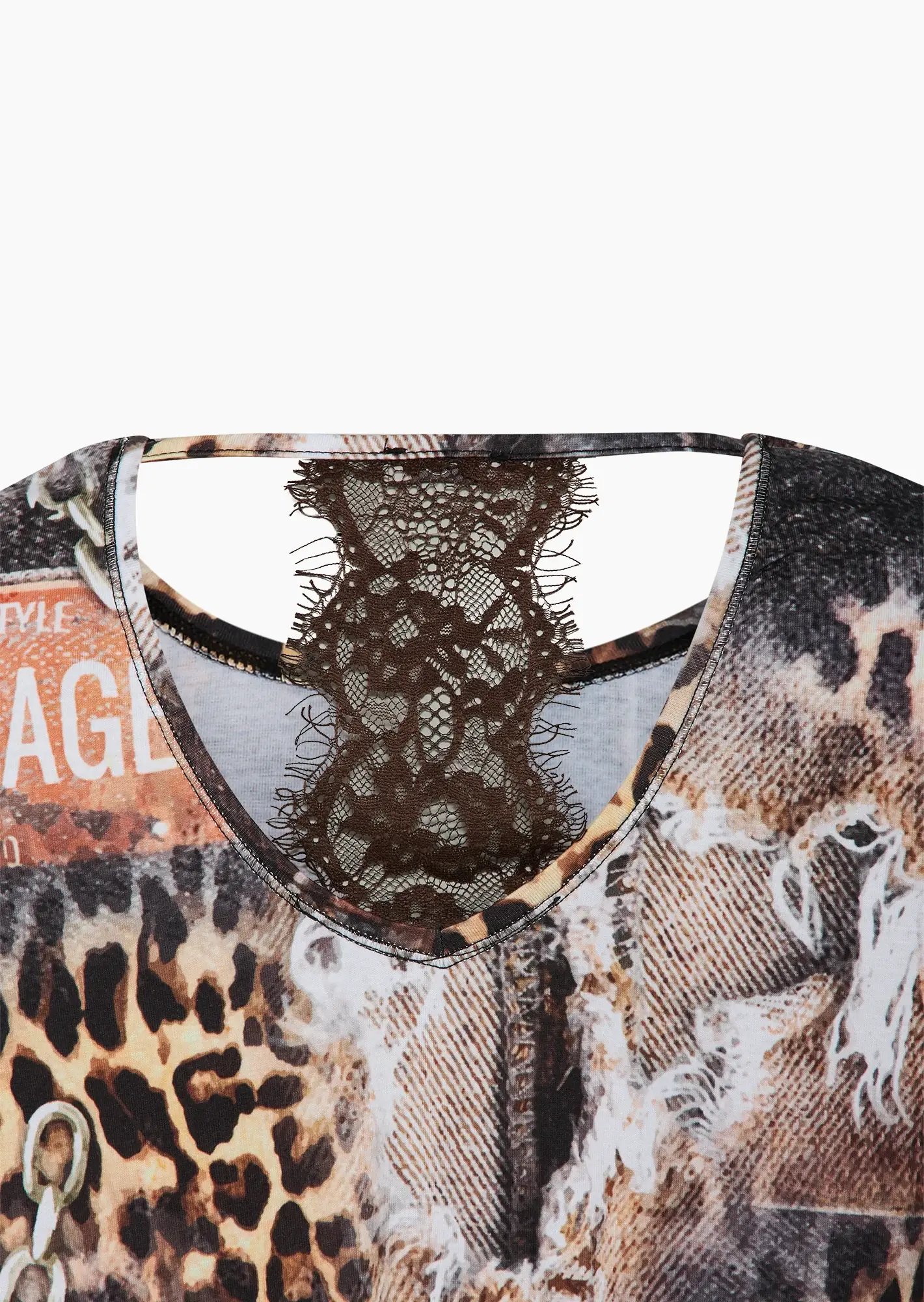 Shirt mit dekorativer Spitze im Nacken, bunt