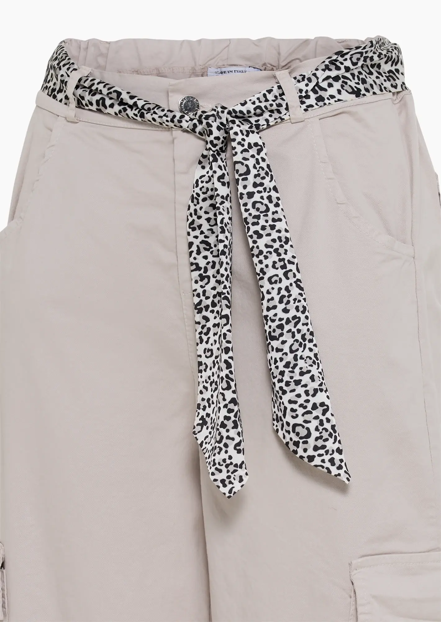 Cargohose mit dekorativem Tuch, kitt