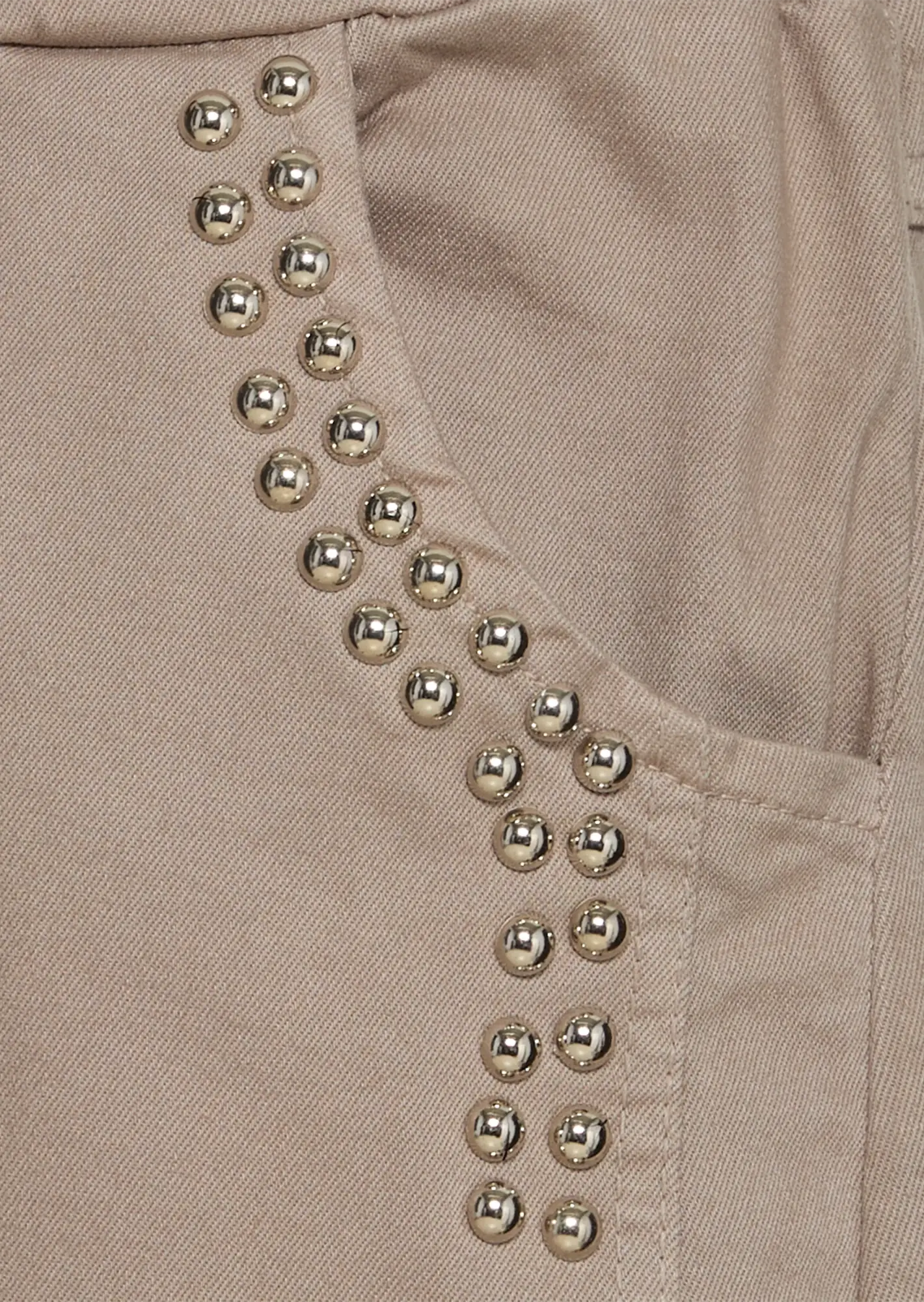 Pants mit dekorativen Nieten, pepper