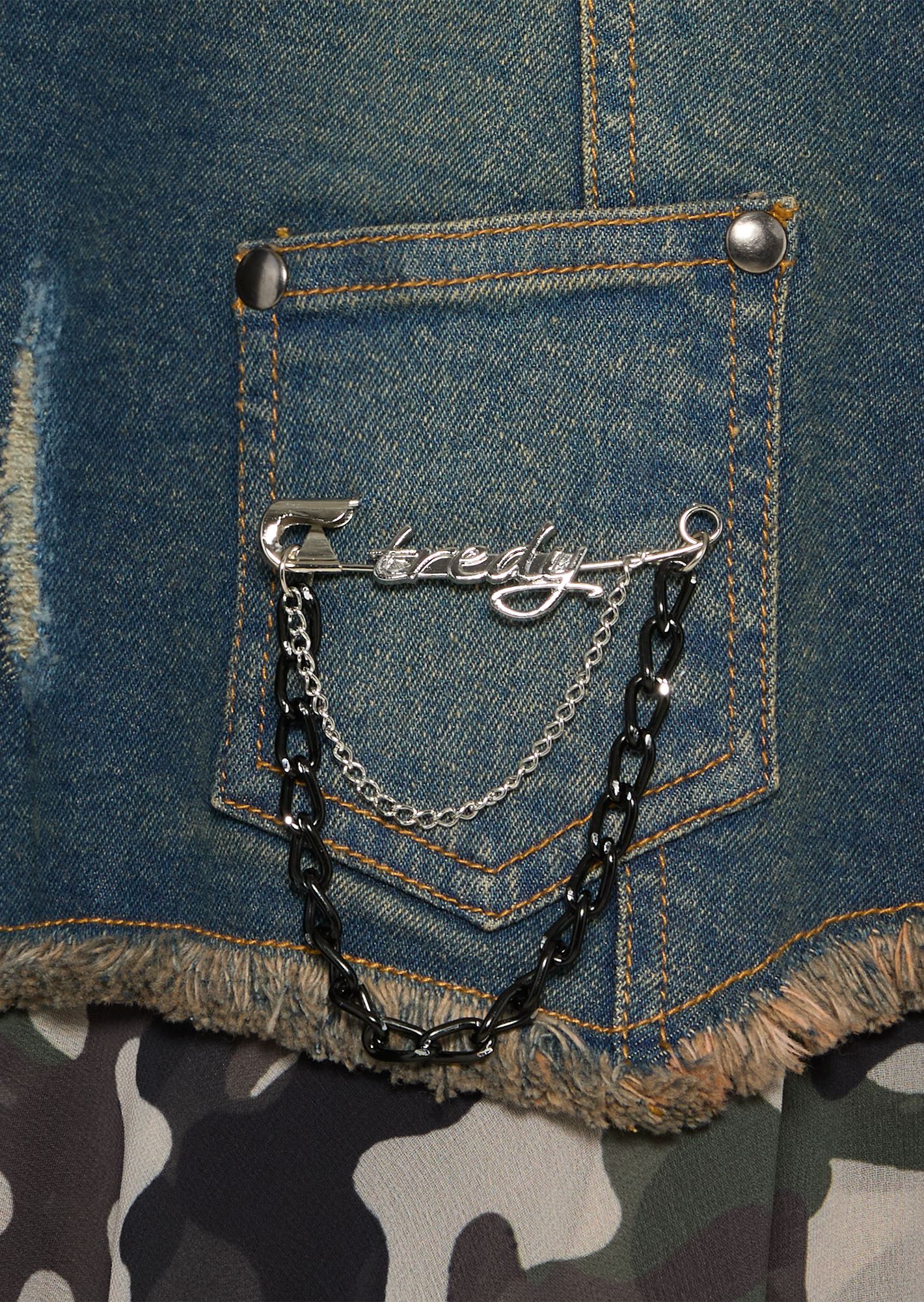 Rock im Denim- und Camouflagestyle, oliv