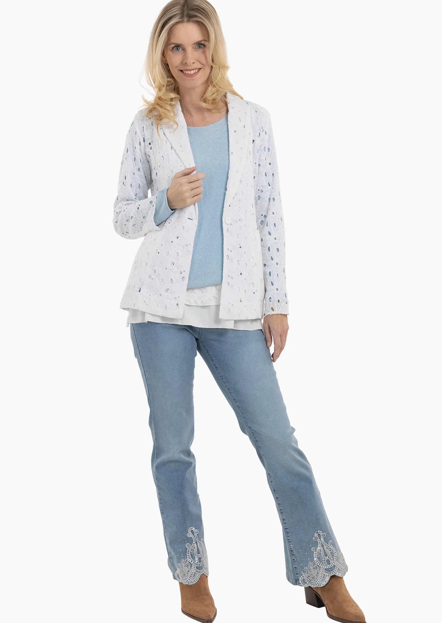 Blazer mit Lochstickerei, offwhite